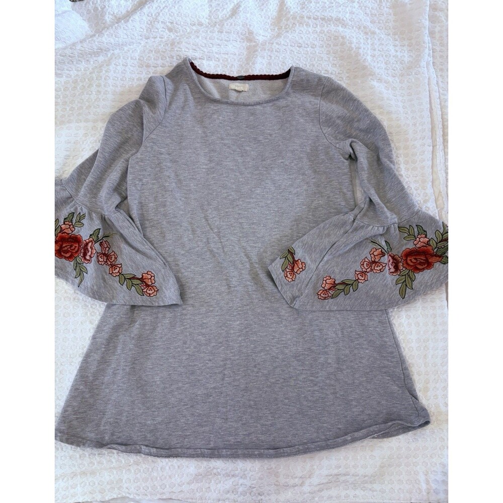 Cupio Women’s Gray Flower Embroidered Sleeve Dress XL